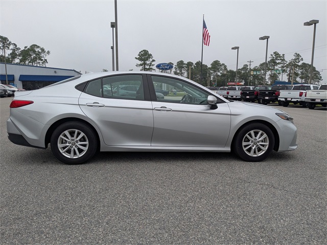 2025 Toyota Camry Base photo 3