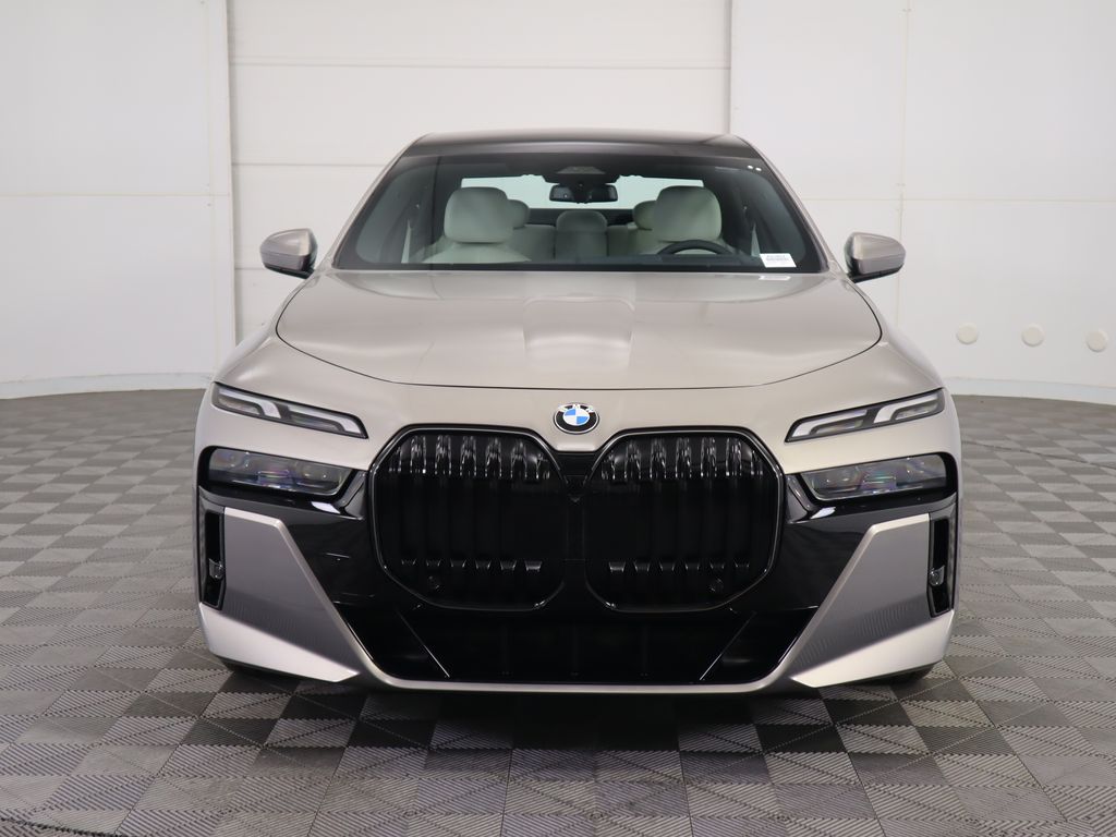 2025 Bmw 740i photo 2