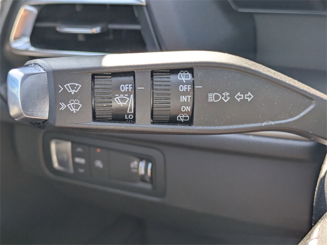 2025 Chevrolet Traverse photo 27