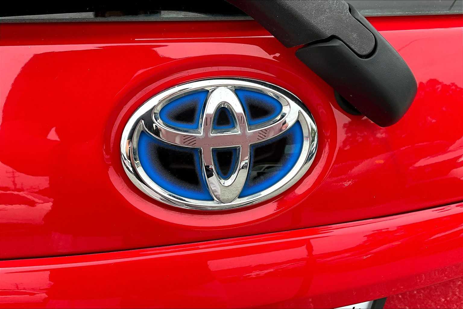 2013 Toyota Prius C Two photo 29