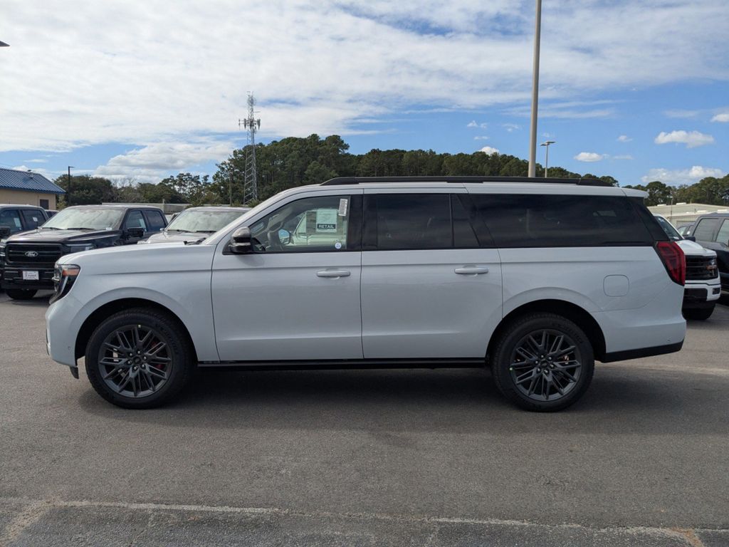 2025 Ford Expedition Platinum MAX photo 5