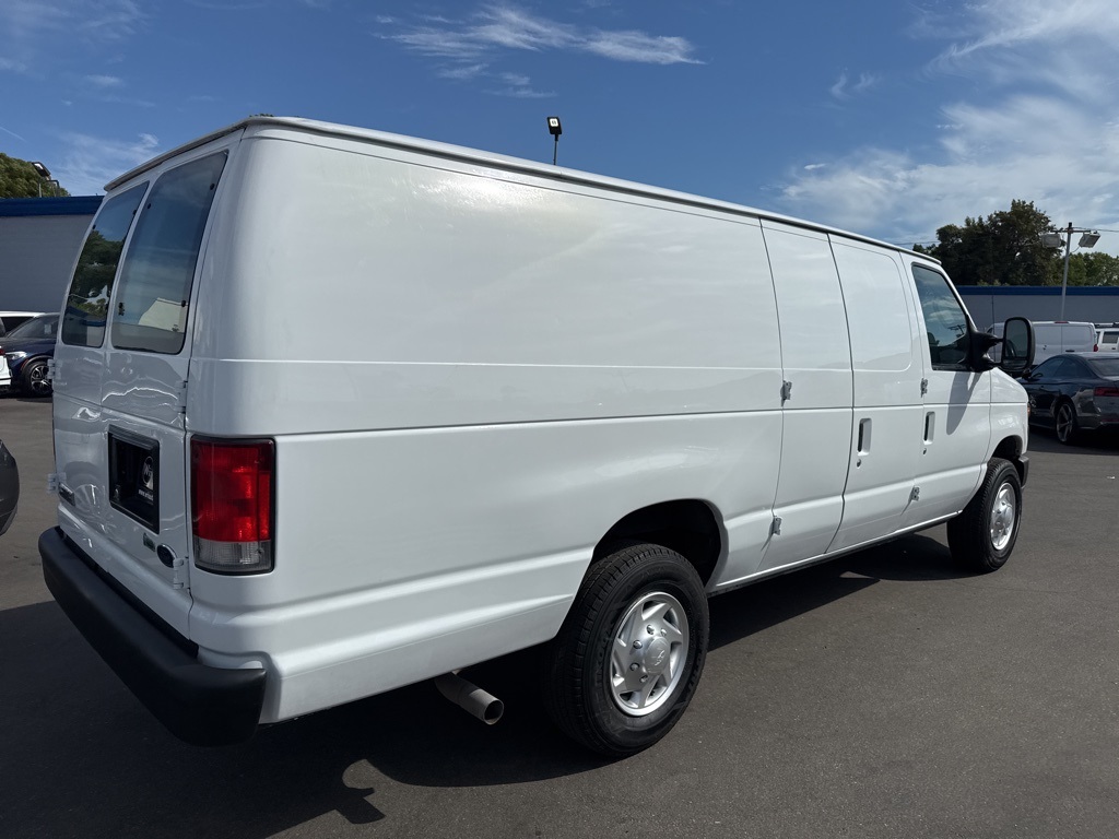 2014 Ford E-350 photo 4