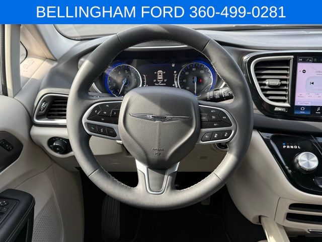 2024 Chrysler Pacifica Touring L photo 20