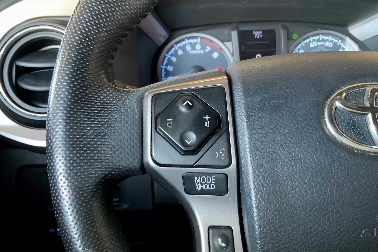2016 Toyota Tacoma Limited 4x4 Double Cab V6 photo 21