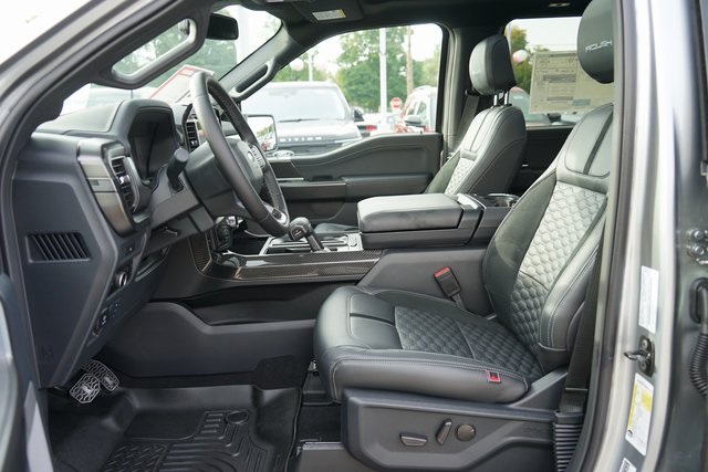 2025 FORD F-150 - Image 32