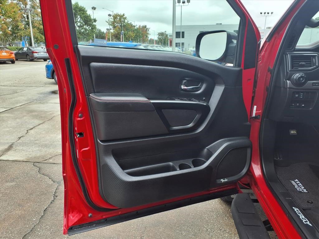 2024 Nissan Titan PRO-4X photo 13