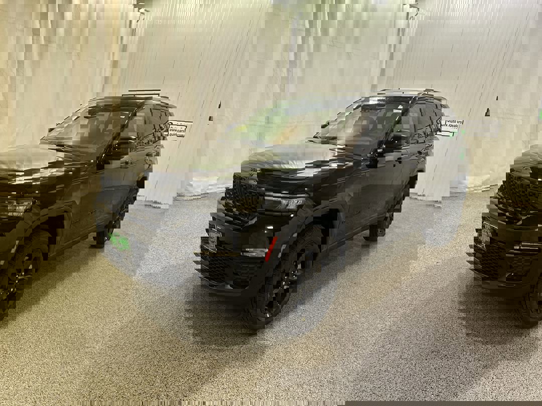 2025 Jeep Grand Cherokee Limited photo 4