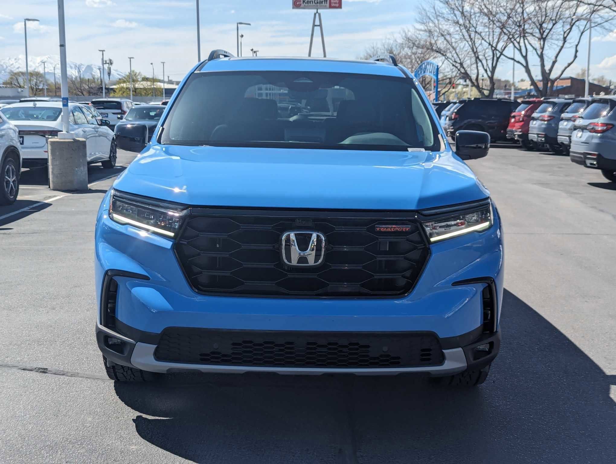 2025 Honda Pilot TrailSport photo 7