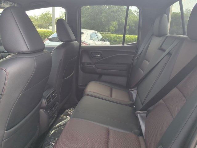 2025 Honda Ridgeline Black Edition photo 9