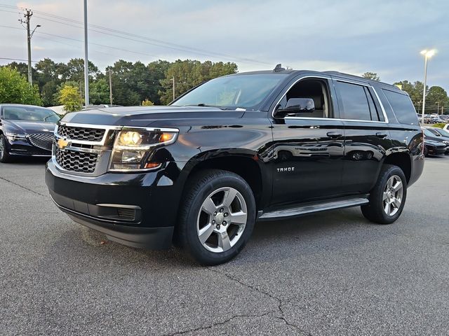 2017 Chevrolet Tahoe LS photo 4
