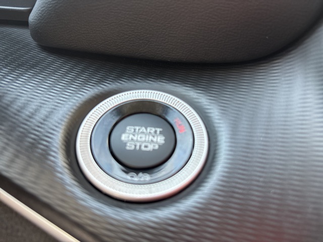 2023 Jeep Grand Cherokee Laredo photo 24