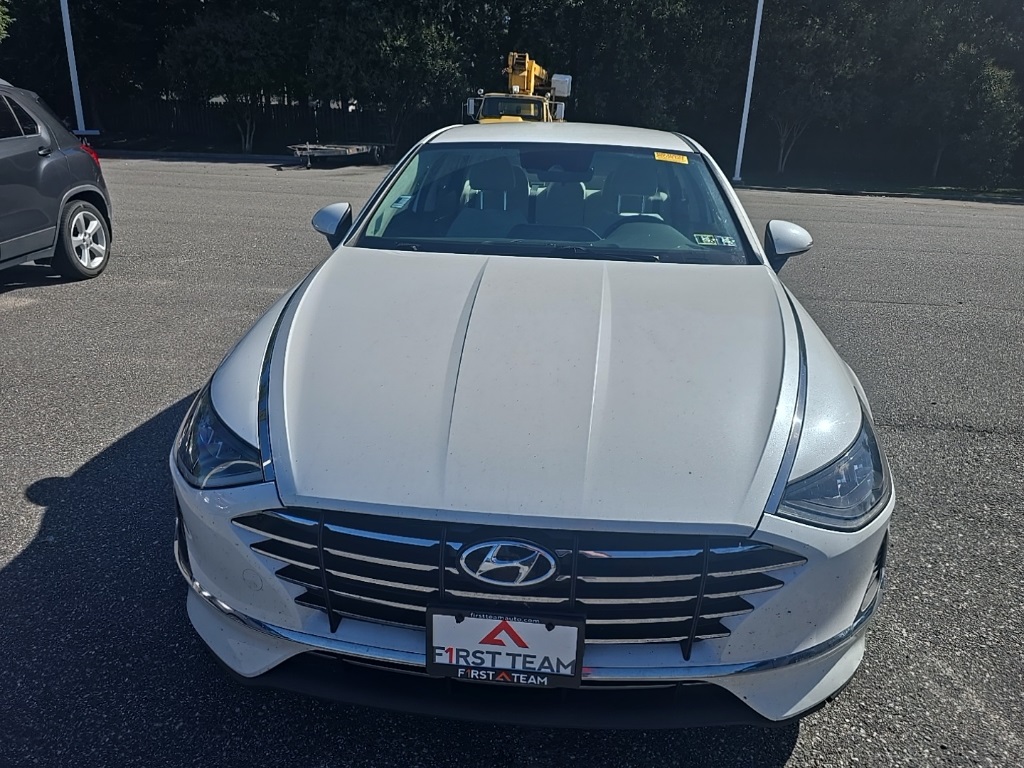 2022 Hyundai Sonata SE photo 2