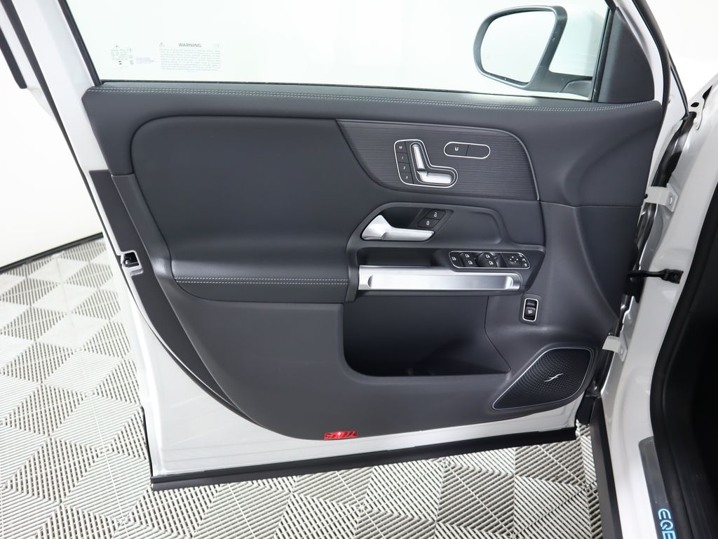 2025 Mercedes Benz EQB photo 23
