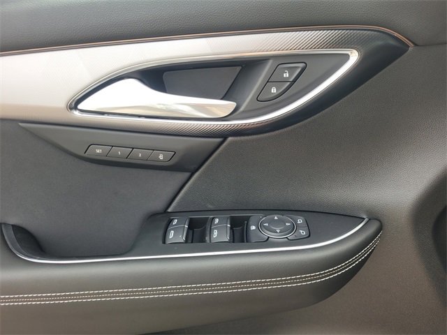 2025 Buick Envision Sport Touring photo 16