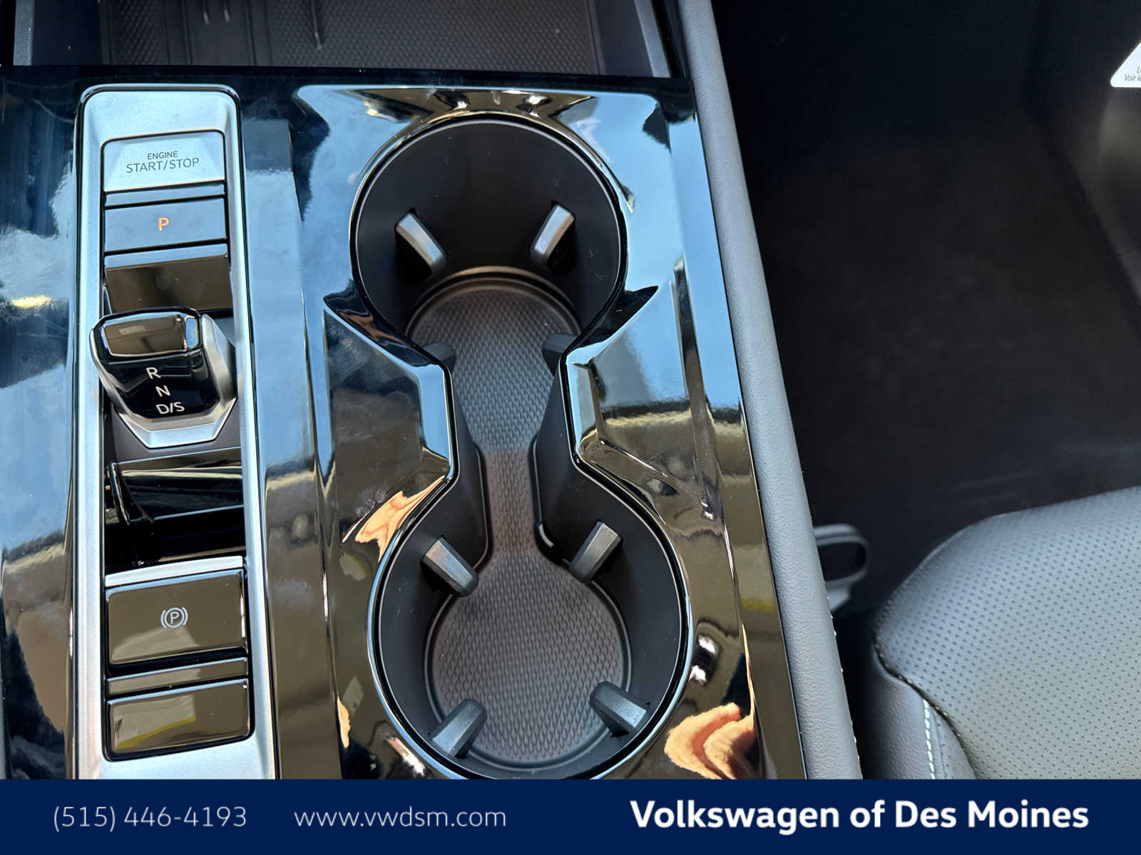 2025 Volkswagen Atlas SE Technology photo 15