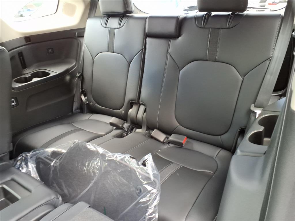 2025 Honda Pilot Touring photo 8