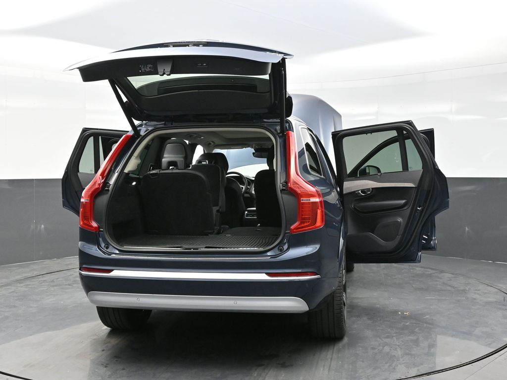 2022 Volvo XC90 T6 Inscription photo 38