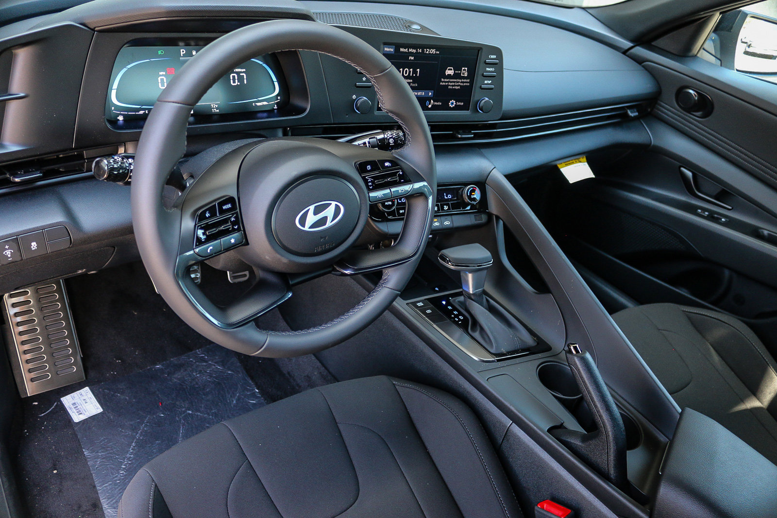 New 2025 Serenity White Hyundai SEL Sport image 24