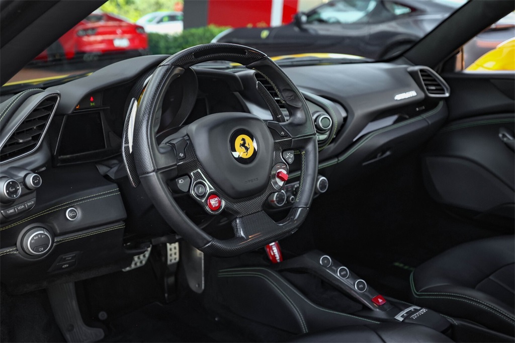 2016 Ferrari 488 GTB photo 33