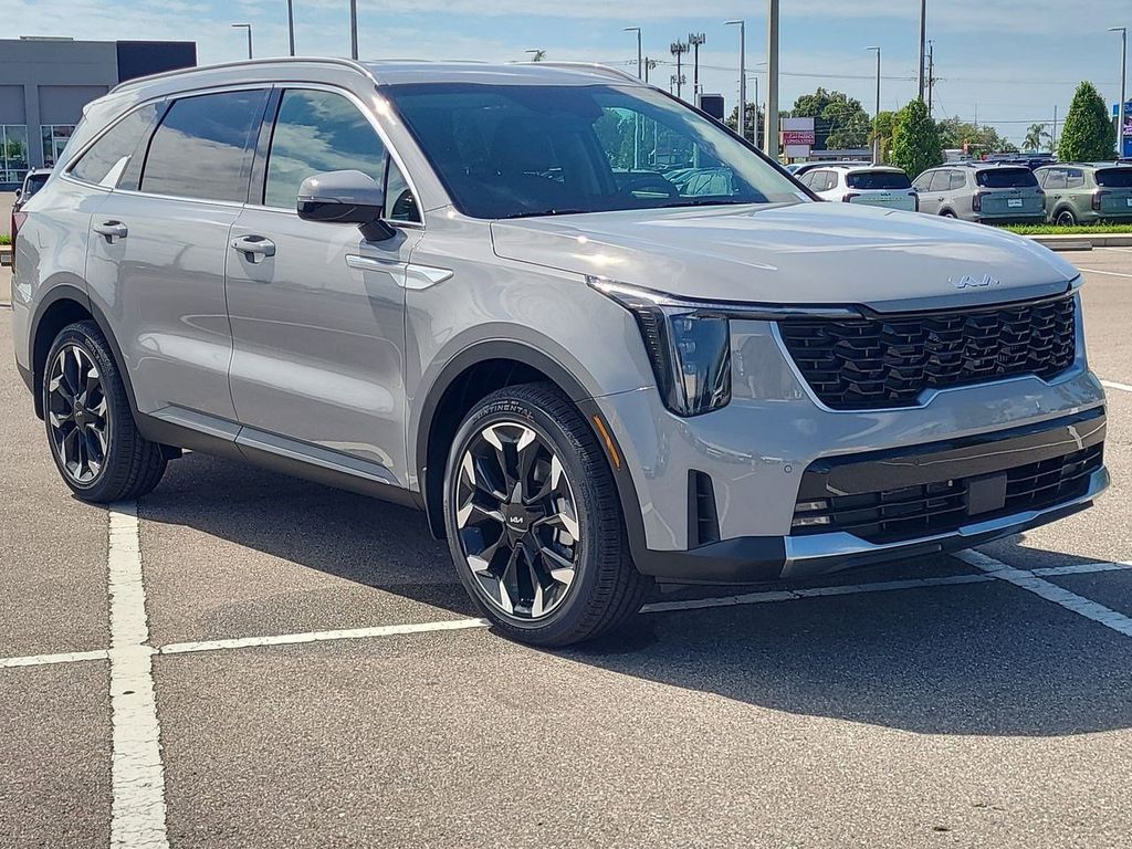 2026 Kia Sorento EX photo 3