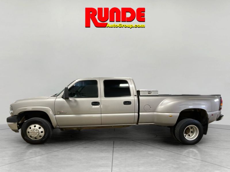 Used 2002 Chevrolet Silverado 3500 LS with VIN 1GCJC331X2F224779 for sale in Manchester, IA