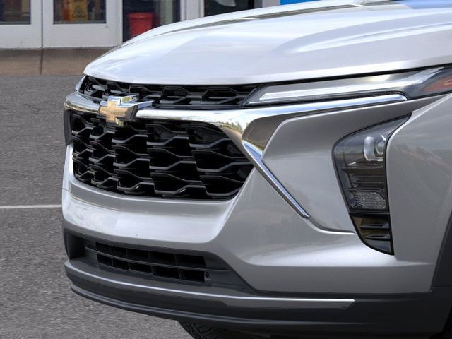 2025 Chevrolet Trax LT photo 9