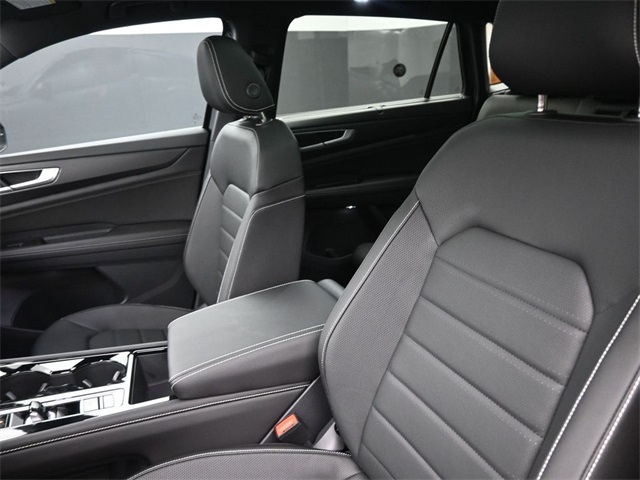 2025 Volkswagen Atlas Cross Sport SEL R-Line photo 28