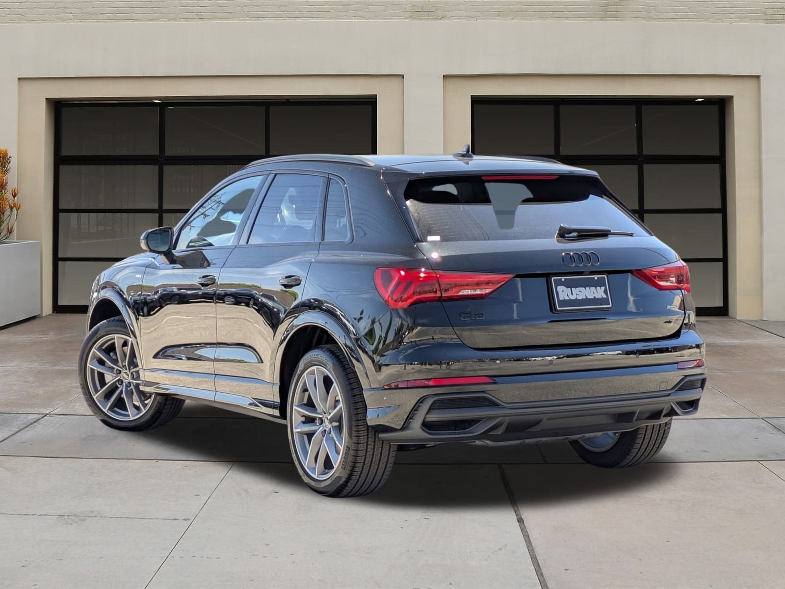 2025 Audi Q3 S line Premium photo 2