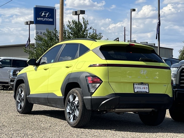 2025 Hyundai Kona SEL photo 3
