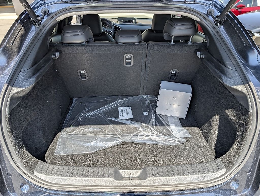 2025 Mazda CX-30 2.5 S Premium photo 9