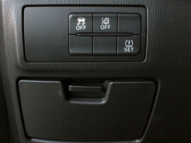 2017 Mazda Mazda6 Grand Touring photo 3