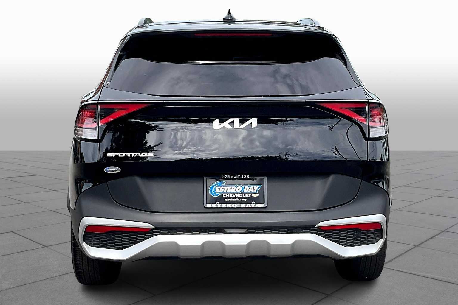 2025 Kia Sportage EX photo 4