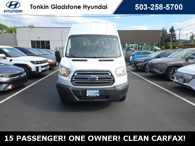 2019 Ford Transit Passenger XLT photo 3