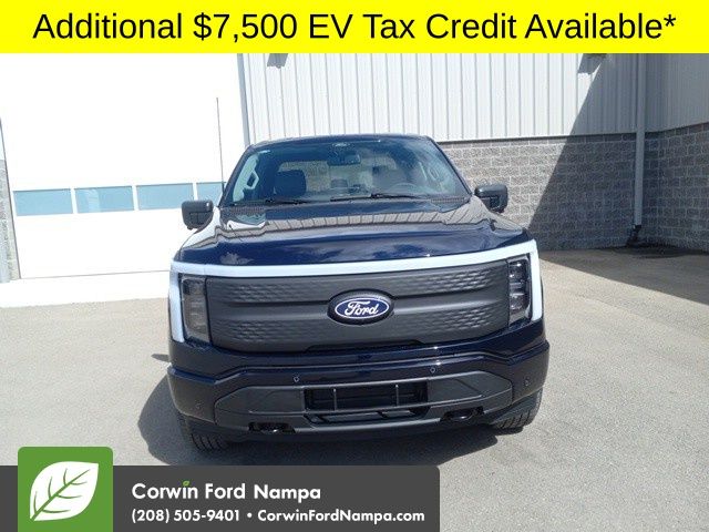 2025 Ford F-150 Lightning photo 8