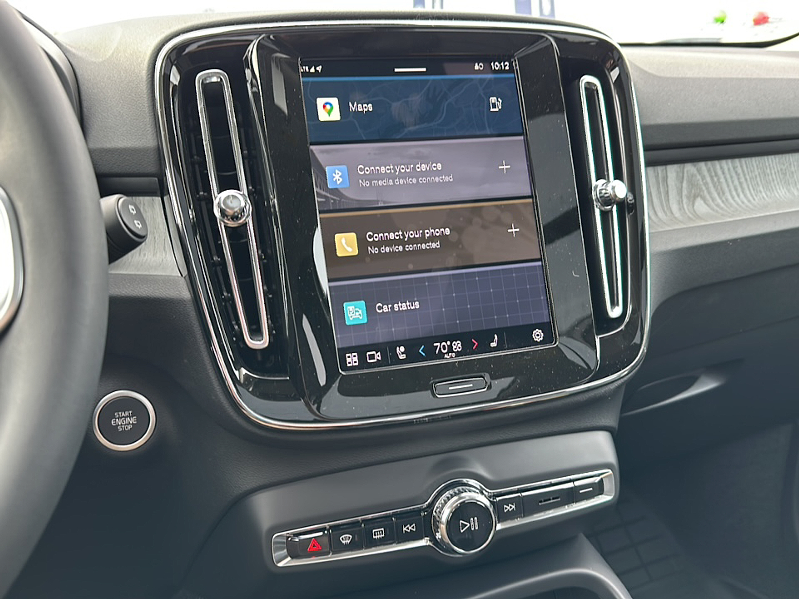 2025 Volvo XC40 AWD Plus photo 15