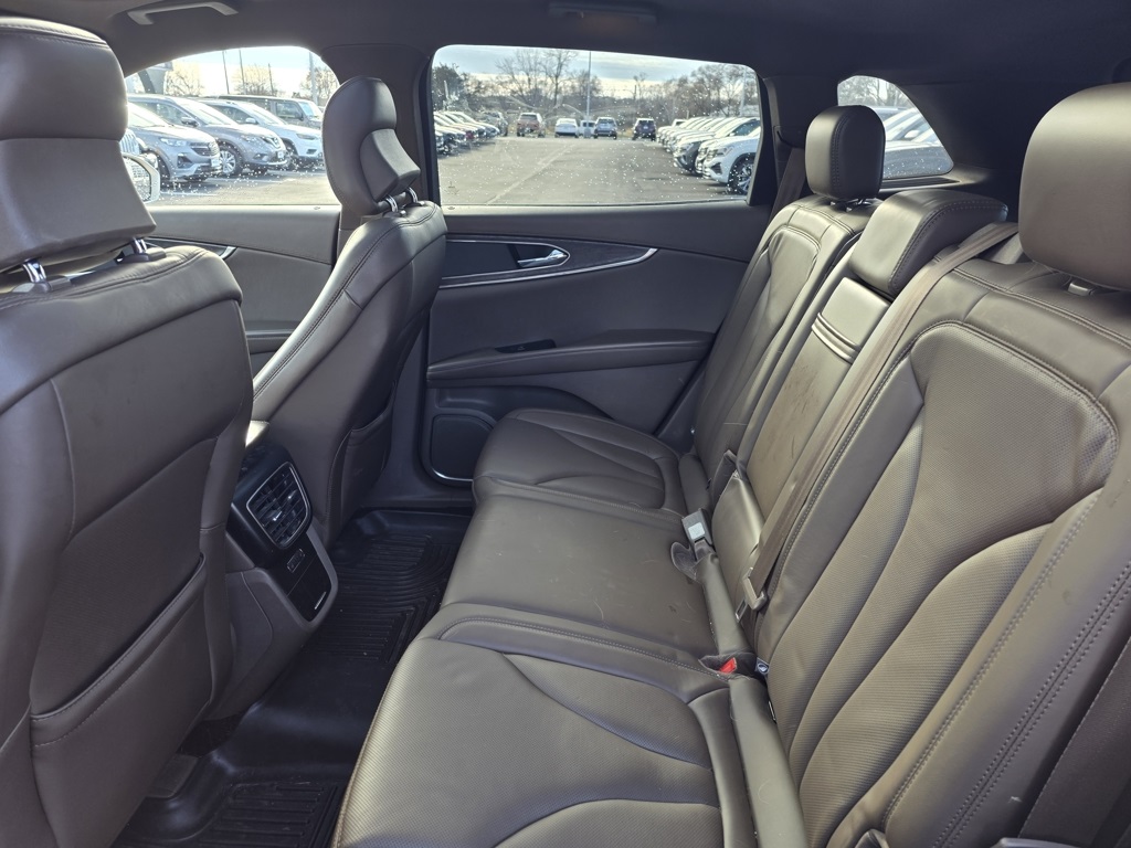 2017 Lincoln MKX Reserve photo 3