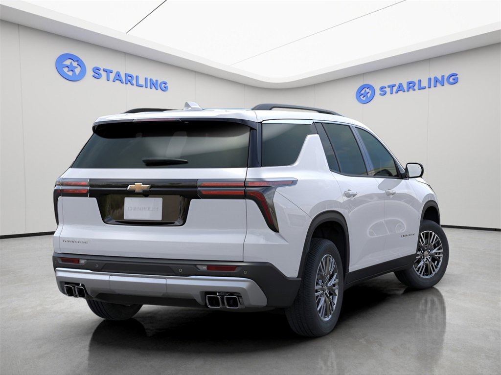 2026 Chevrolet Traverse photo 2