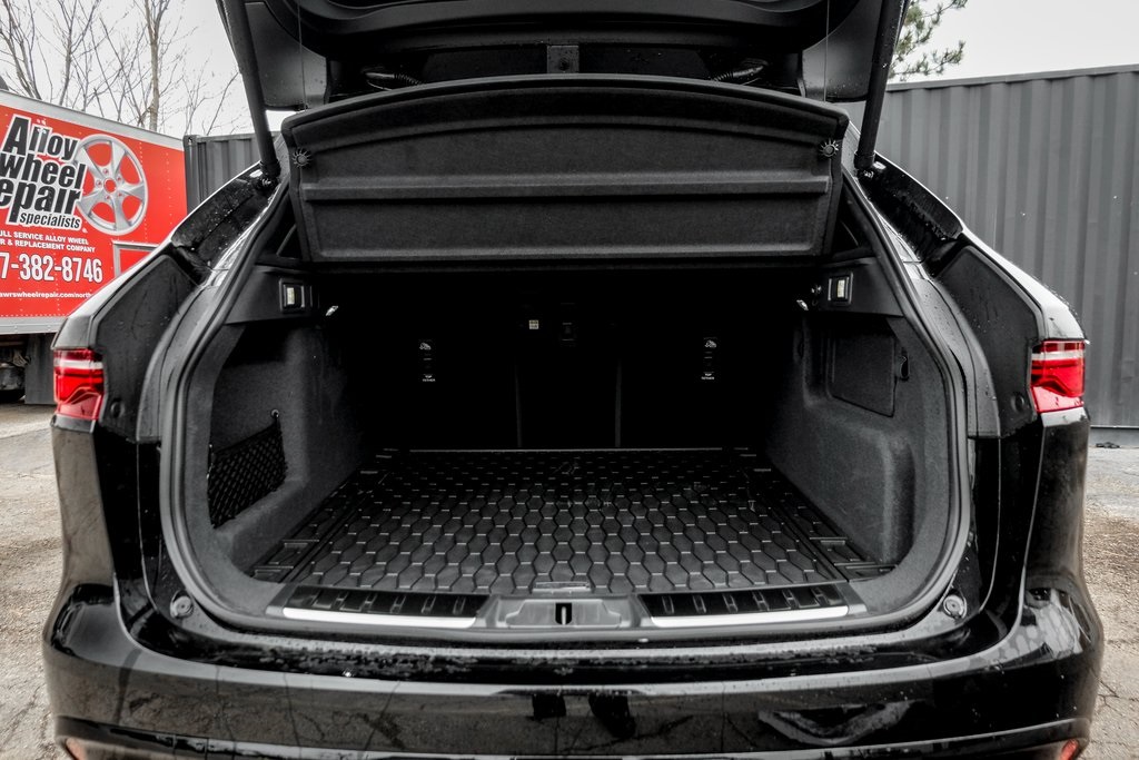 2026 Jaguar F-PACE P250 R-Dynamic S photo 7