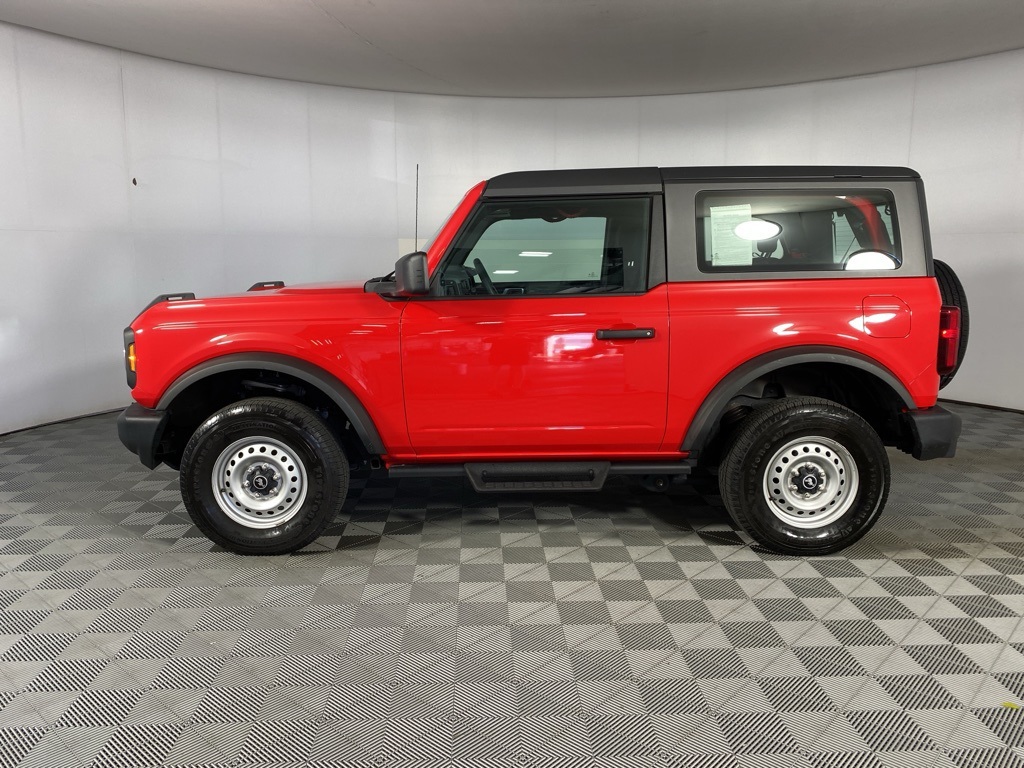 2023 Ford Bronco Base photo 11
