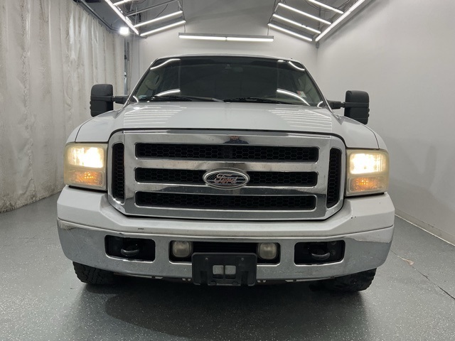 2005 Ford F-250 Lariat photo 3