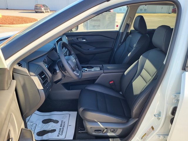 2026 Nissan Rogue SV photo 11