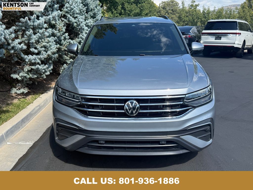 2023 Volkswagen Tiguan S photo 2