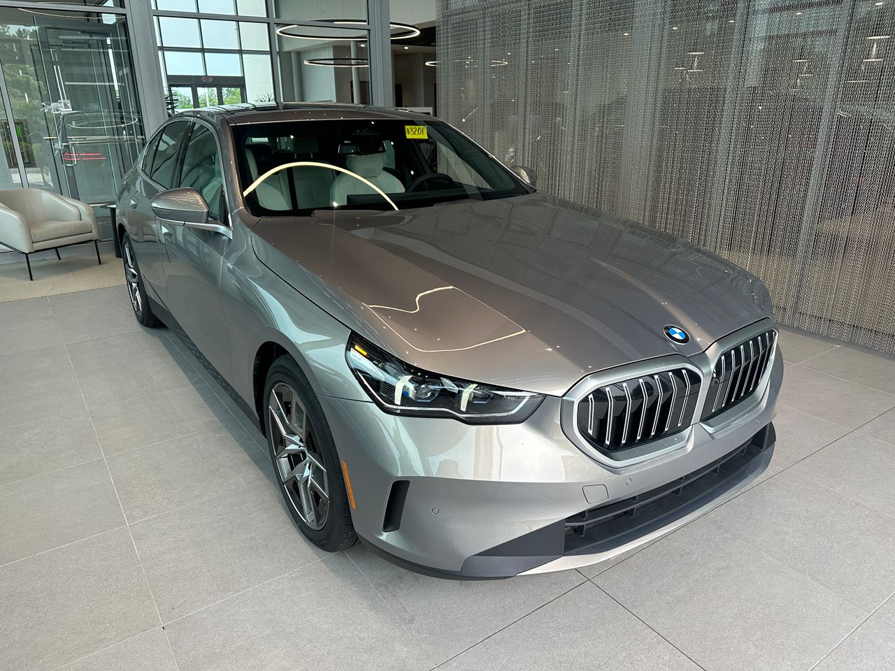 New 2026 Oxide Grey Metallic BMW 530i xDrive image 1