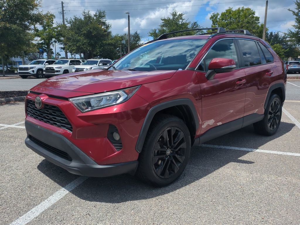 2019 Toyota RAV4 XLE Premium photo 2