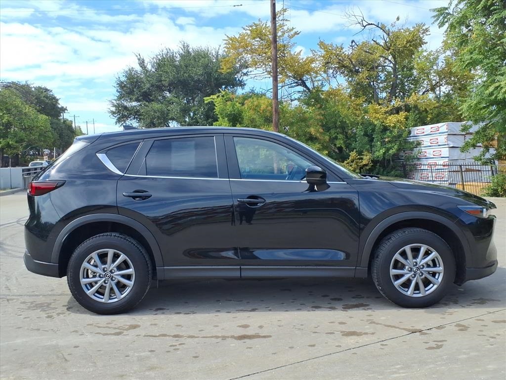 2023 Mazda CX-5 2.5 S Preferred photo 2