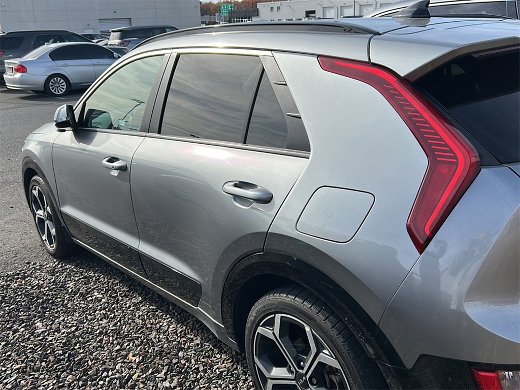 2023 Kia Niro EX Touring photo 4