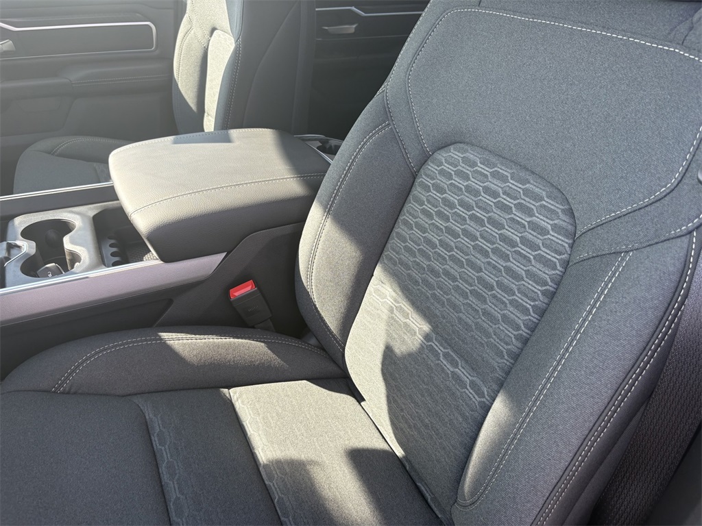 2025 Ram 1500 Big Horn photo 18