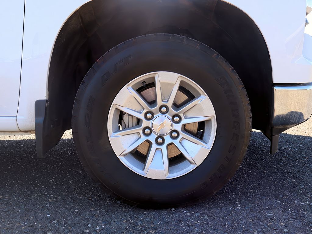 2023 Chevrolet Silverado 1500 LT photo 25