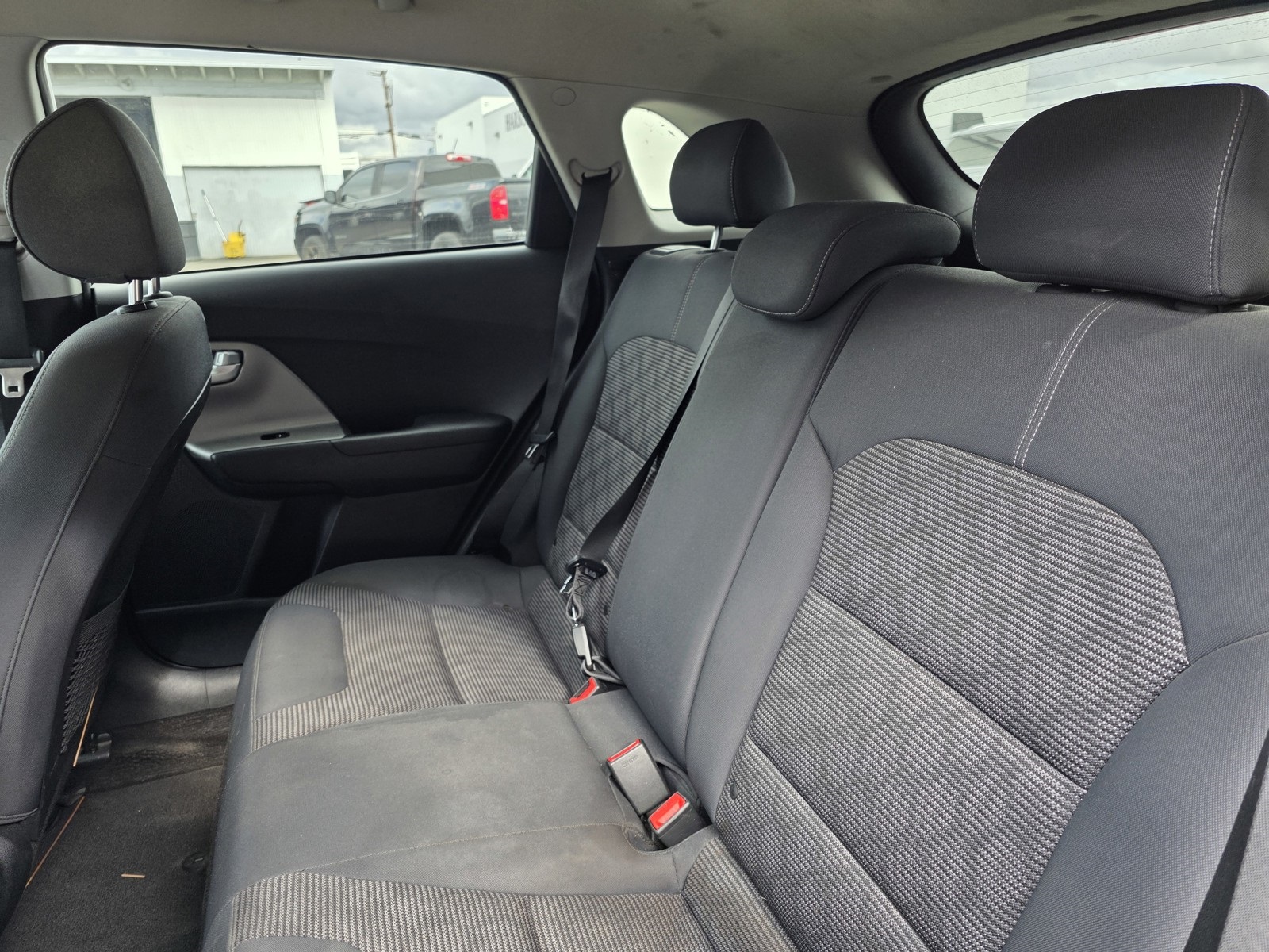 2020 Kia Niro LX photo 4