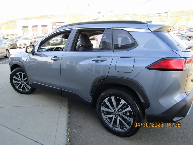 Image 4 of GOLD CERTIFIED 2022 Toyota Corolla Cross XLE AWD